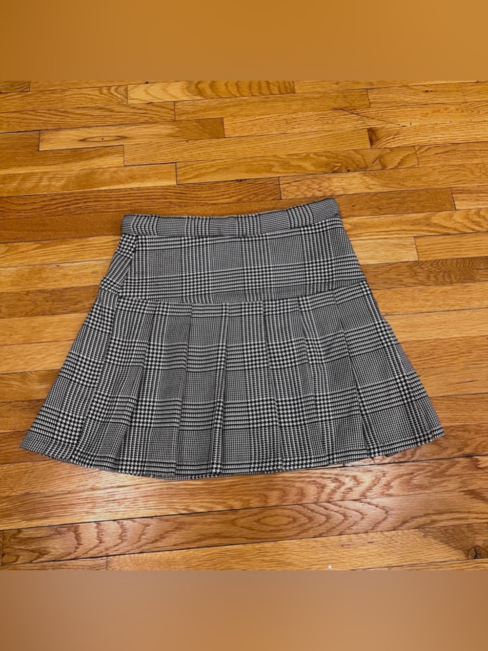 H&M KIDS BLACK AND WHITE ACADEMIA HOUNDSTOOTH PLEATED SKIRT